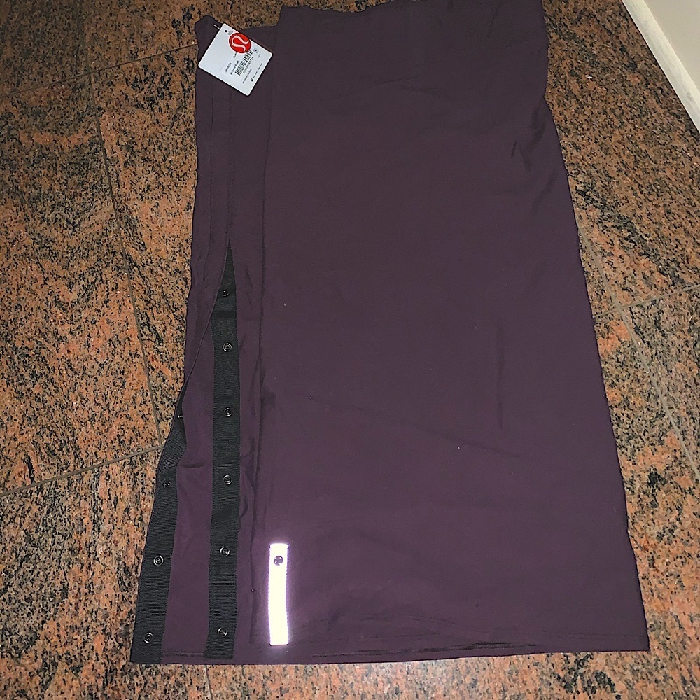 Lululemon Vinyassa Scarf—great gift!